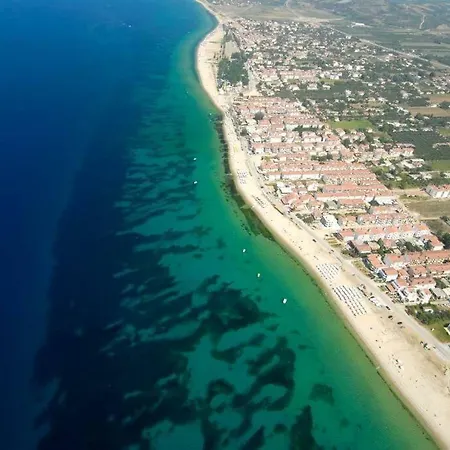ιδιωτική μονοκατοικία με κήπο κοντά στη θάλασσα