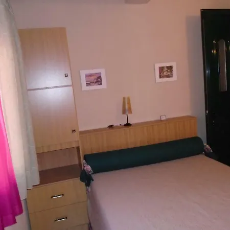 Ferienhaus ιδιωτική μονοκατοικία με κήπο κοντά στη θάλασσα *